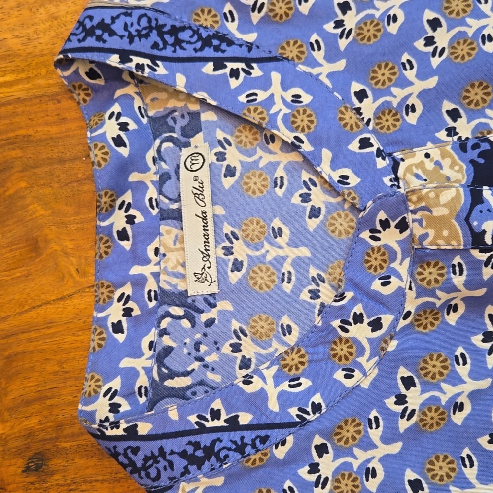 Amanda Blu Blue and Tan Button Down Blouse Size Medium - Picture 12 of 12